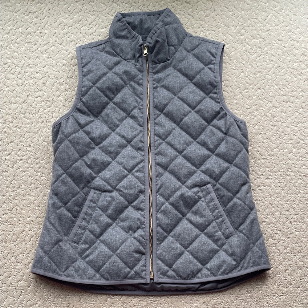 Old Navy Women's Gray Quilted Vest Size Small